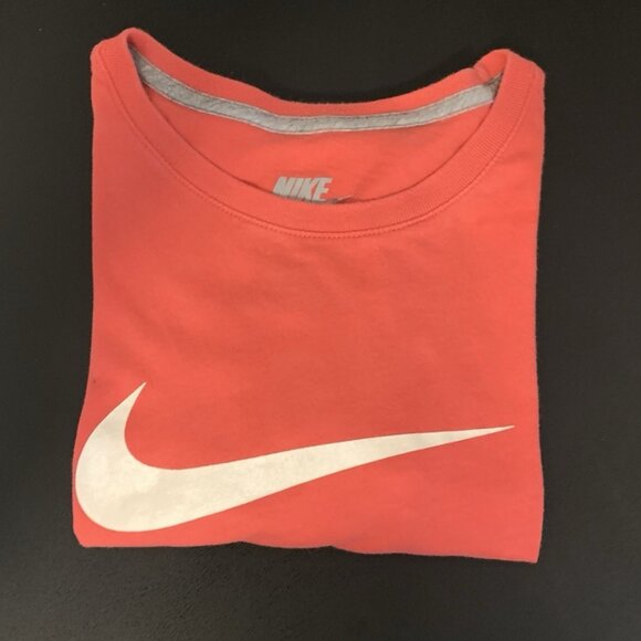 NIKE T-Shirt Women's Slim Fit Size Small Coral Graphic Top - Picture 1 of 7